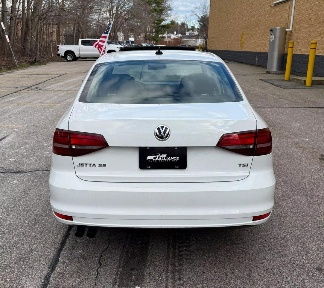 2017 Volkswagen Jetta SE photo 3