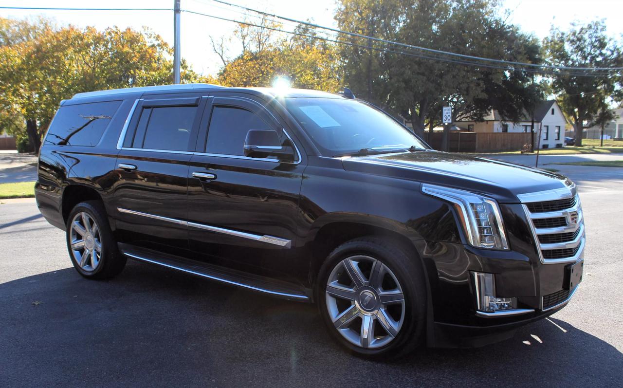 2016 Cadillac Escalade ESV Luxury photo 5