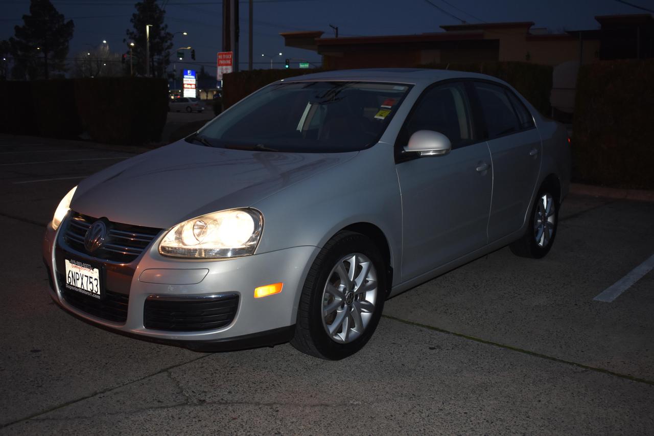 2010 Volkswagen Jetta Limited Edition photo 5