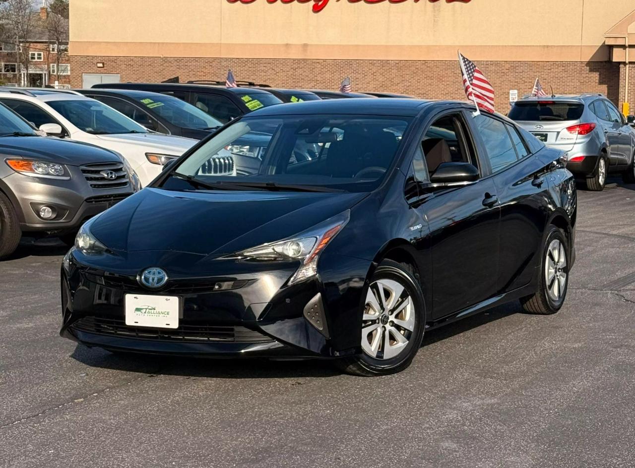 2018 Toyota Prius Two photo 7