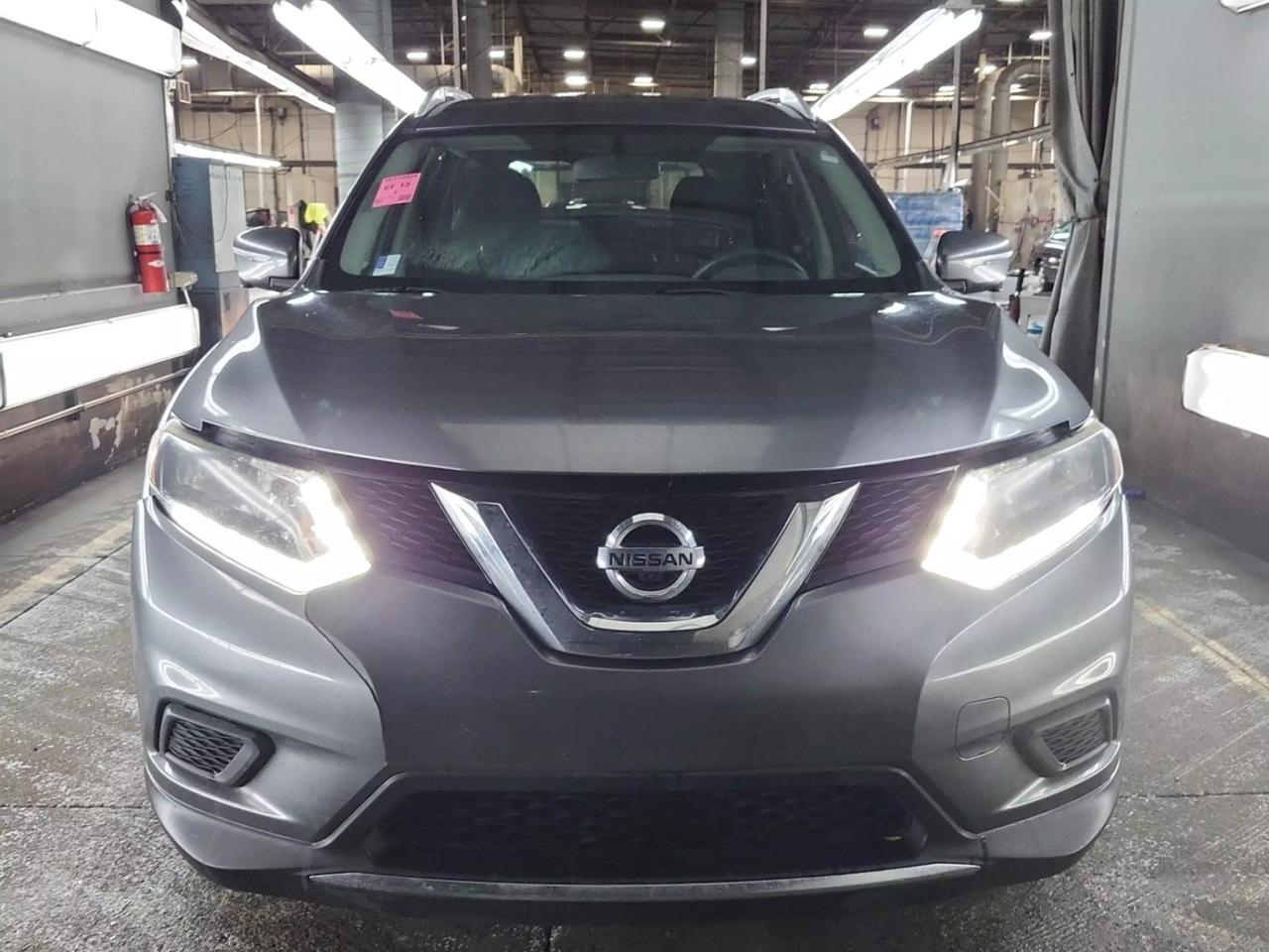 2015 Nissan Rogue SV photo 7