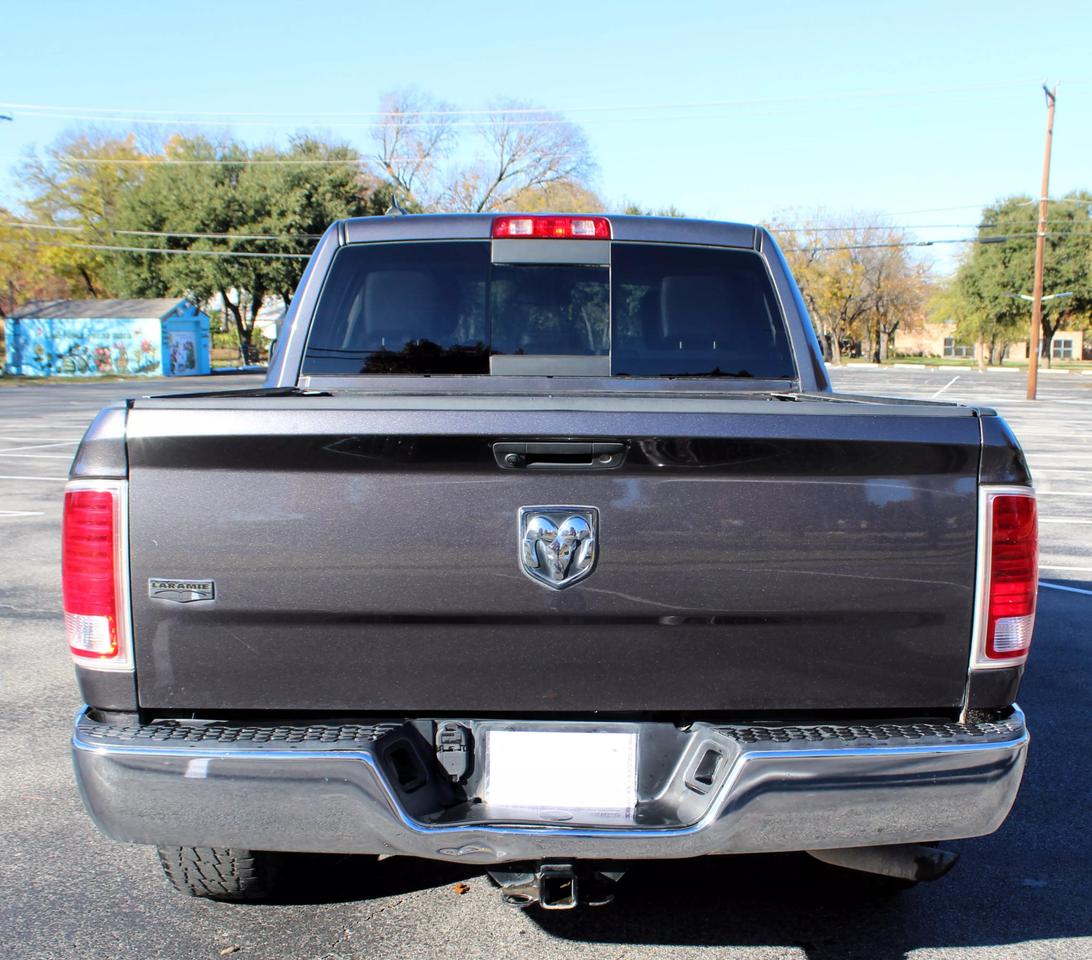 2017 RAM Ram 1500 Pickup Laramie photo 11