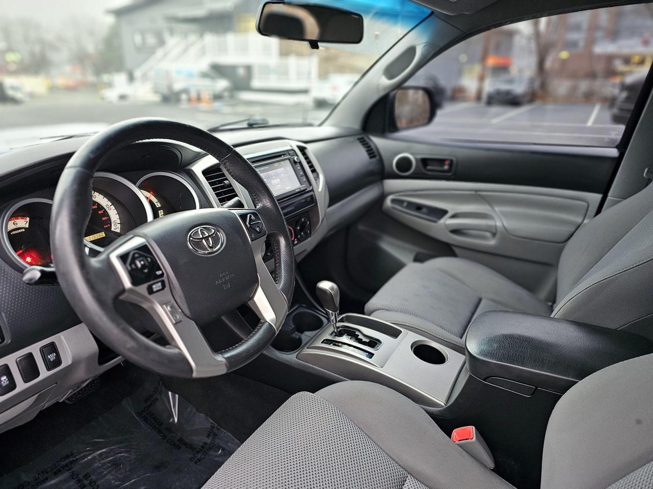 2015 Toyota Tacoma Base photo 9