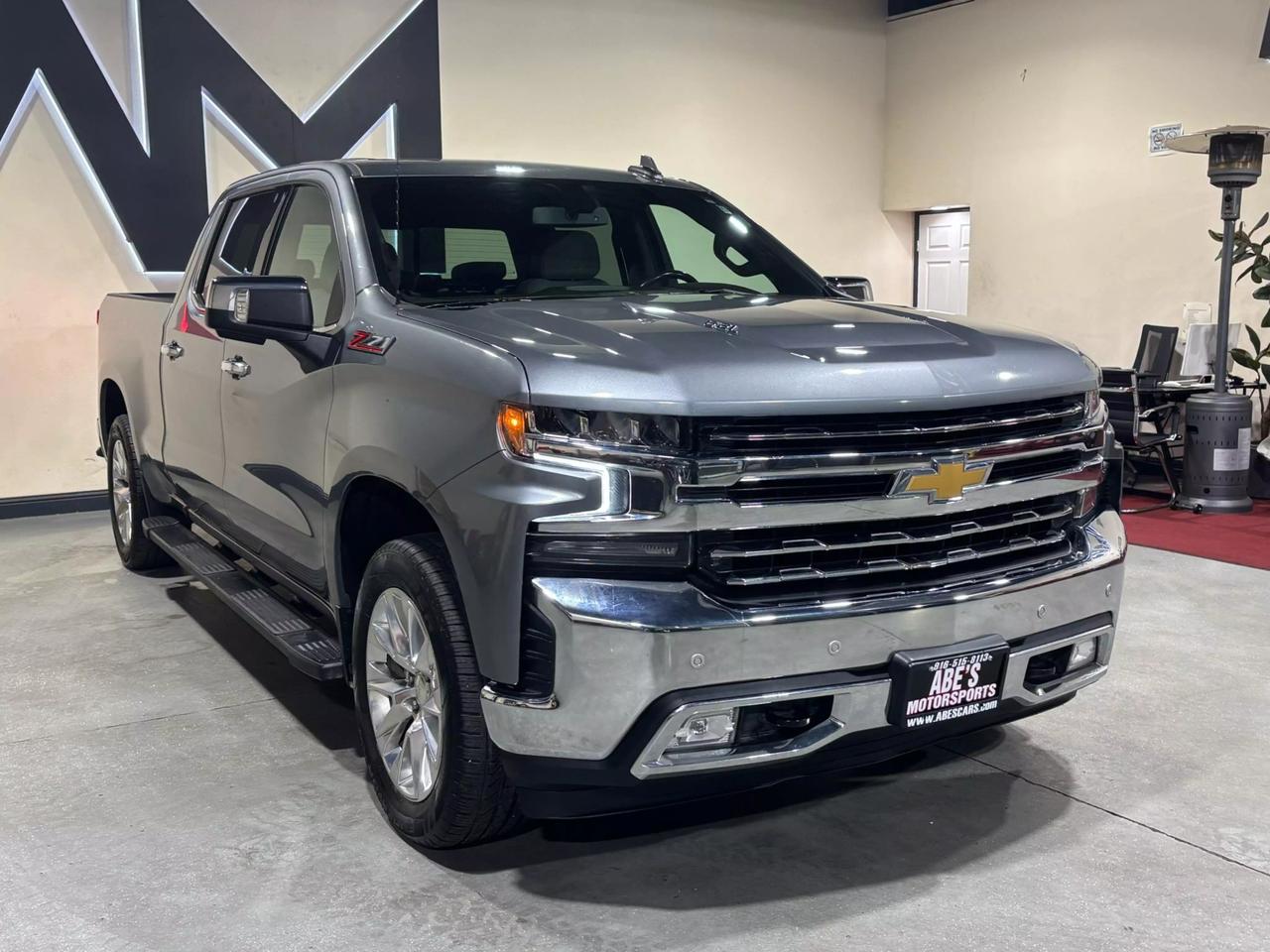 2019 Chevrolet Silverado 1500 LTZ photo 3