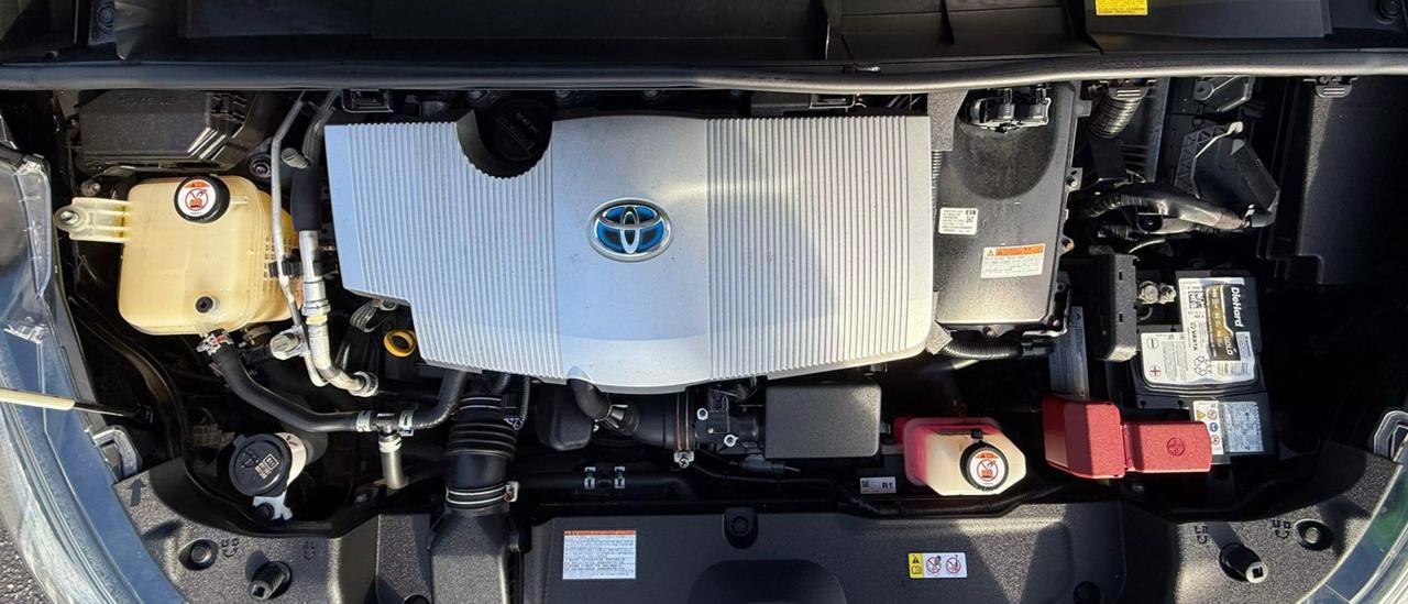 2018 Toyota Prius Two photo 15