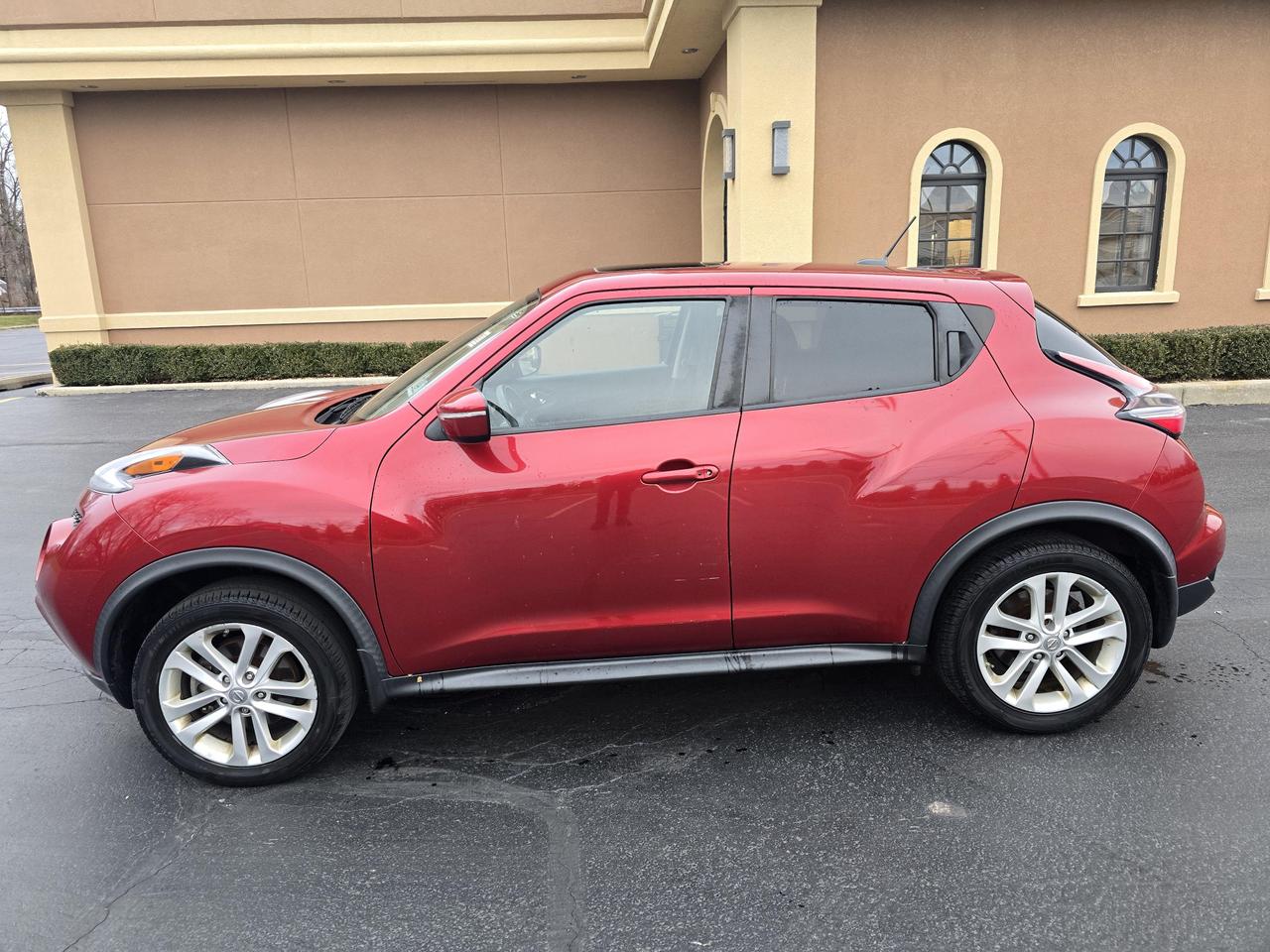 2015 Nissan JUKE SV photo 21