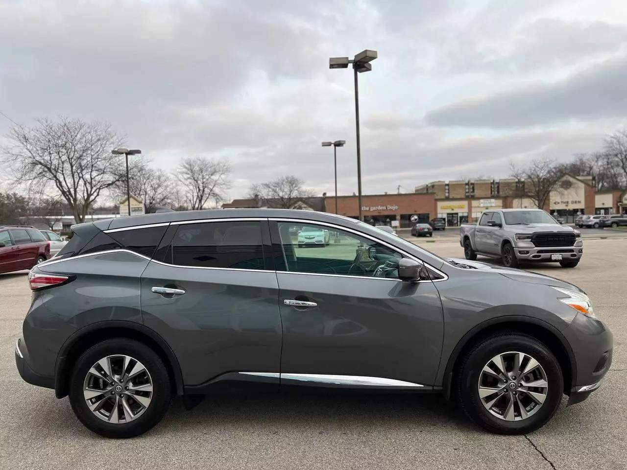 2017 Nissan Murano S photo 9