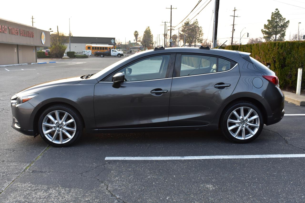 2017 Mazda Mazda3 Touring photo 7