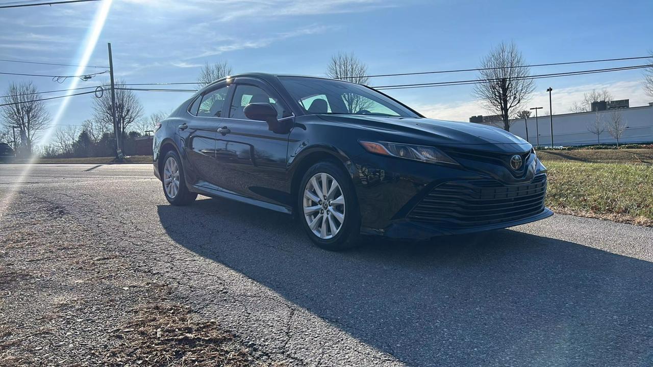 2018 Toyota Camry LE photo 39