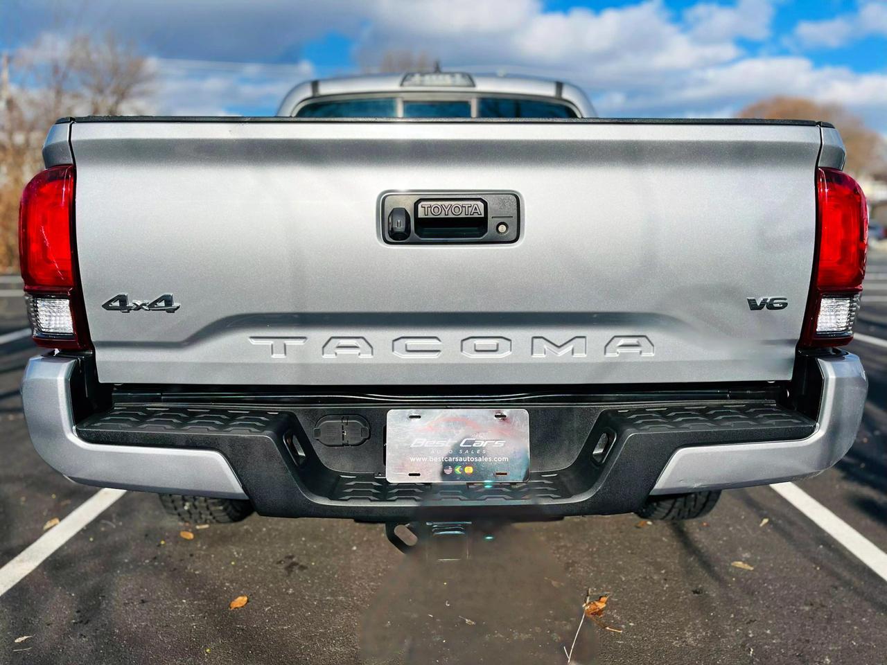 2018 Toyota Tacoma SR photo 5