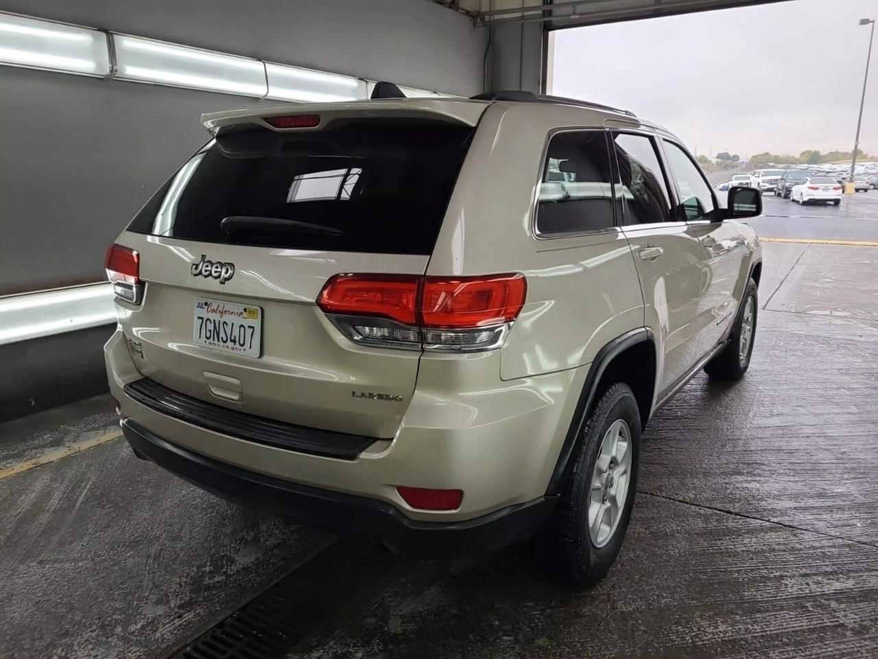 2014 Jeep Grand Cherokee Laredo photo 5