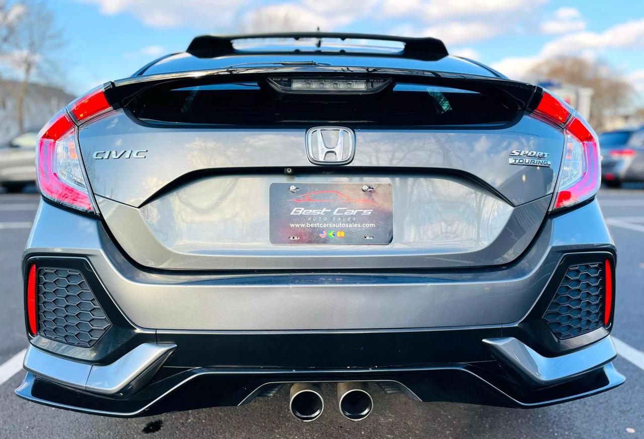 2018 Honda Civic Hatchback Sport Touring photo 5