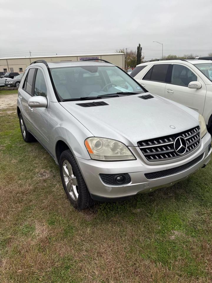 2006 Mercedes-Benz M-Class ML500 photo 4