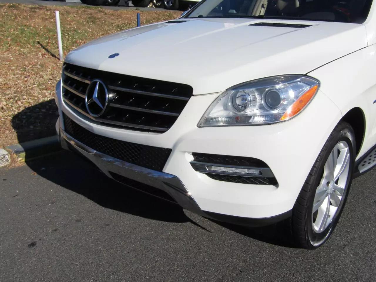 2012 Mercedes-Benz M-Class ML350 photo 4