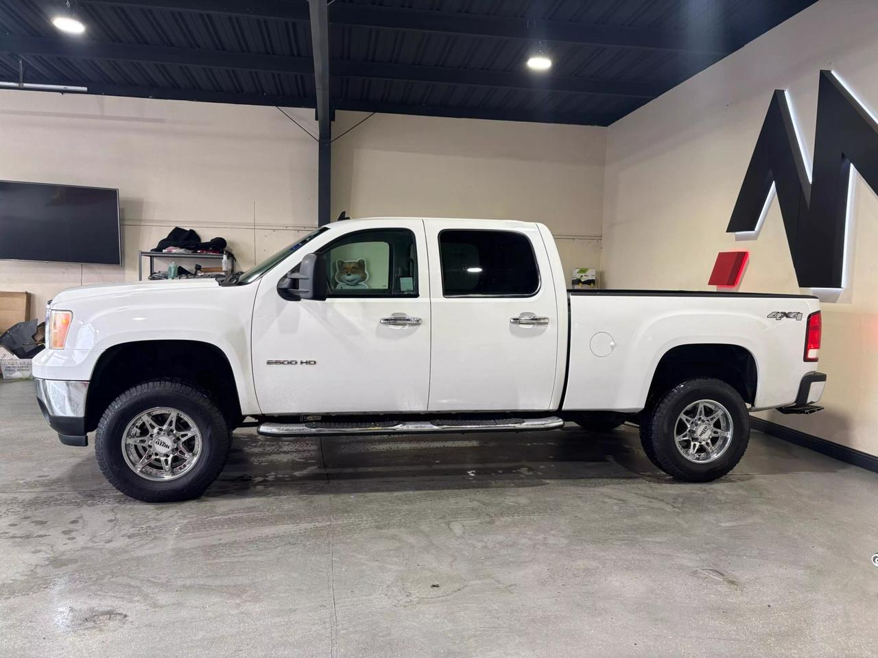 2012 GMC Sierra 2500HD SLE photo 8