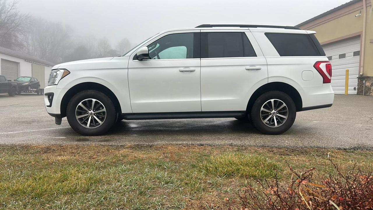 2020 Ford Expedition XLT photo 37