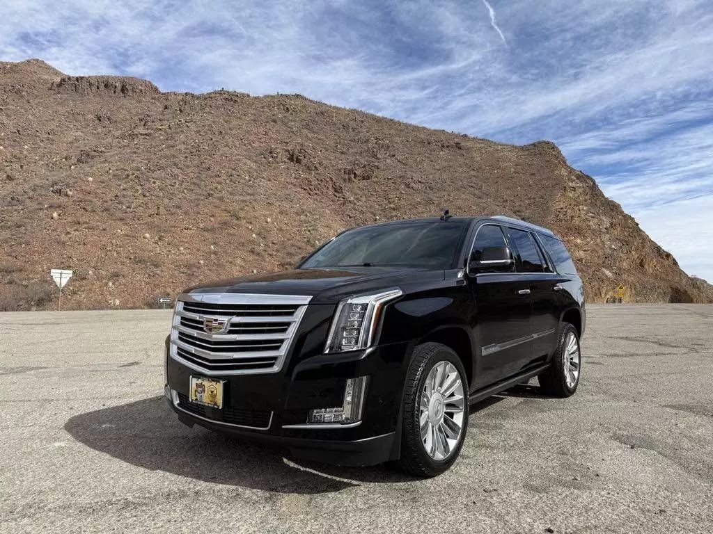 Used 2018 Cadillac Escalade Platinum with VIN 1GYS4DKJ4JR143423 for sale in El Paso, TX