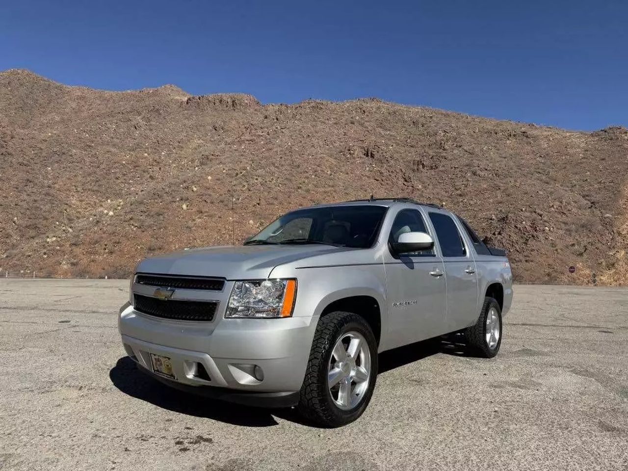 Used 2011 Chevrolet Avalanche LT with VIN 3GNTKFE30BG283891 for sale in El Paso, TX