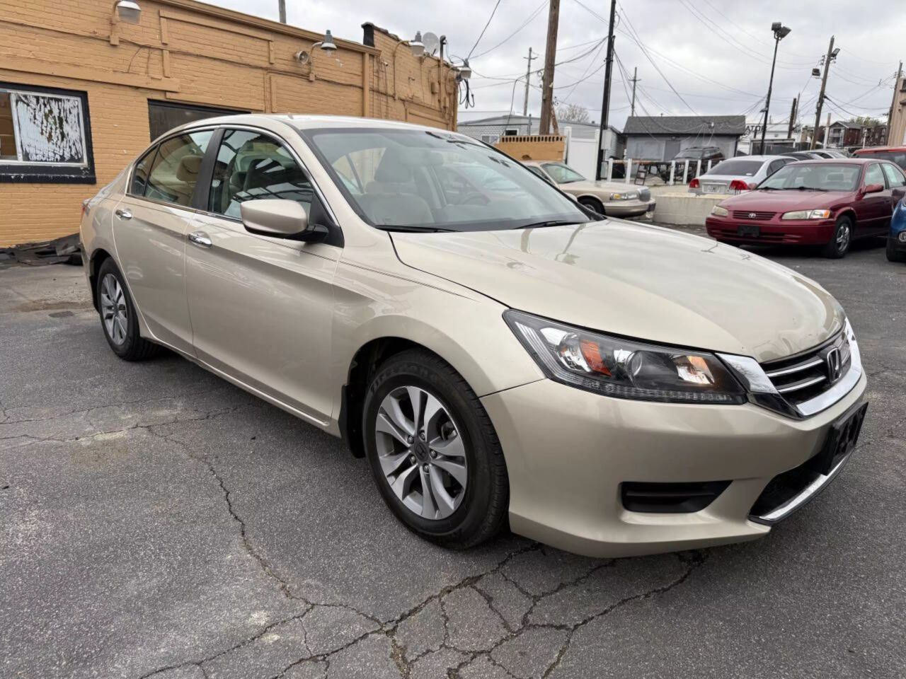 Used 2014 Honda Accord LX with VIN 1HGCR2F35EA031652 for sale in Saint Louis, MO