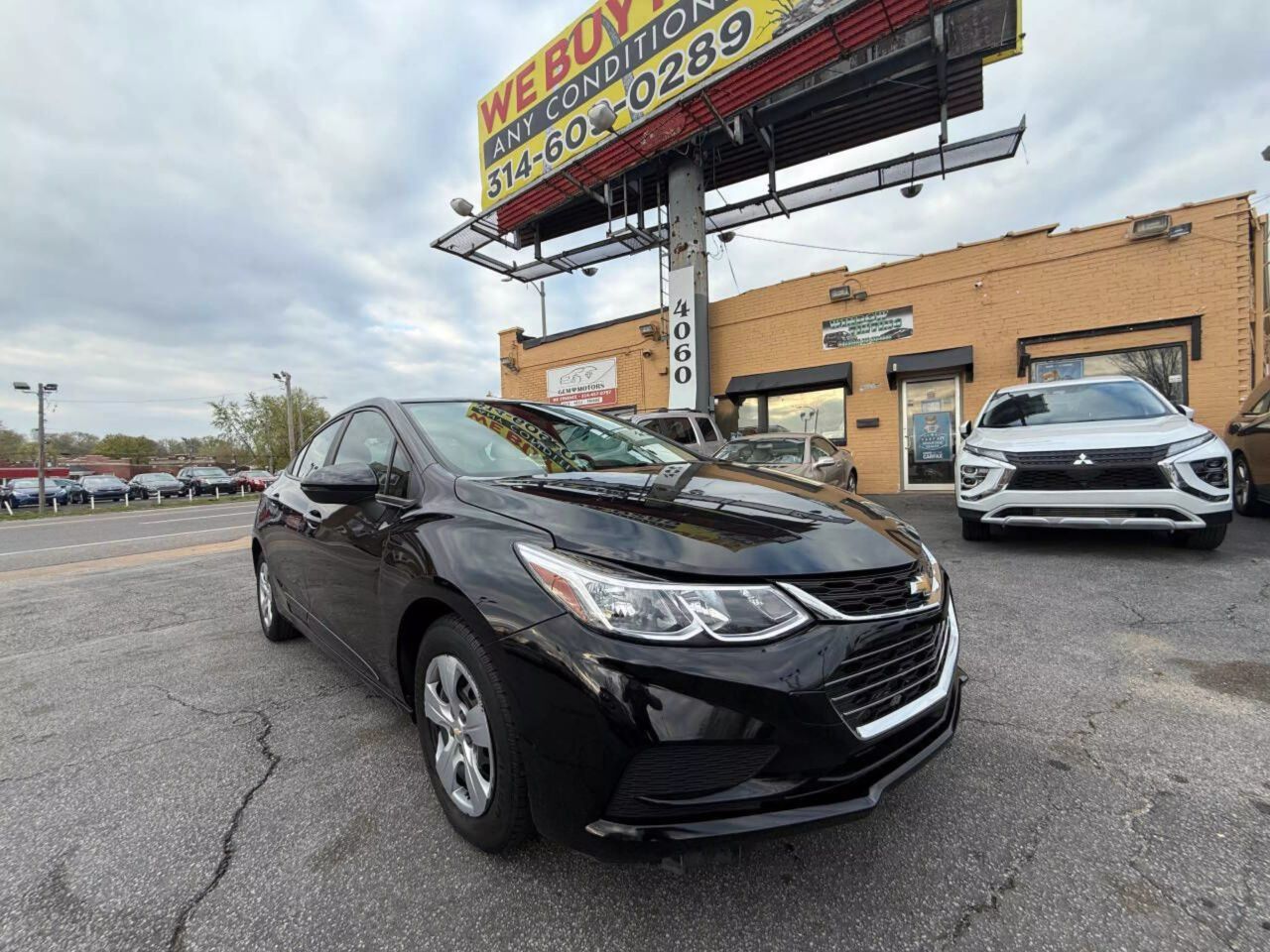 Used 2018 Chevrolet Cruze LS with VIN 1G1BC5SM7J7126693 for sale in Saint Louis, MO