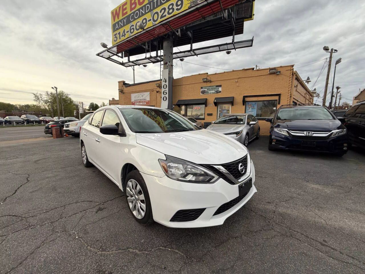 Used 2019 Nissan Sentra S with VIN 3N1AB7AP2KY338028 for sale in Saint Louis, MO