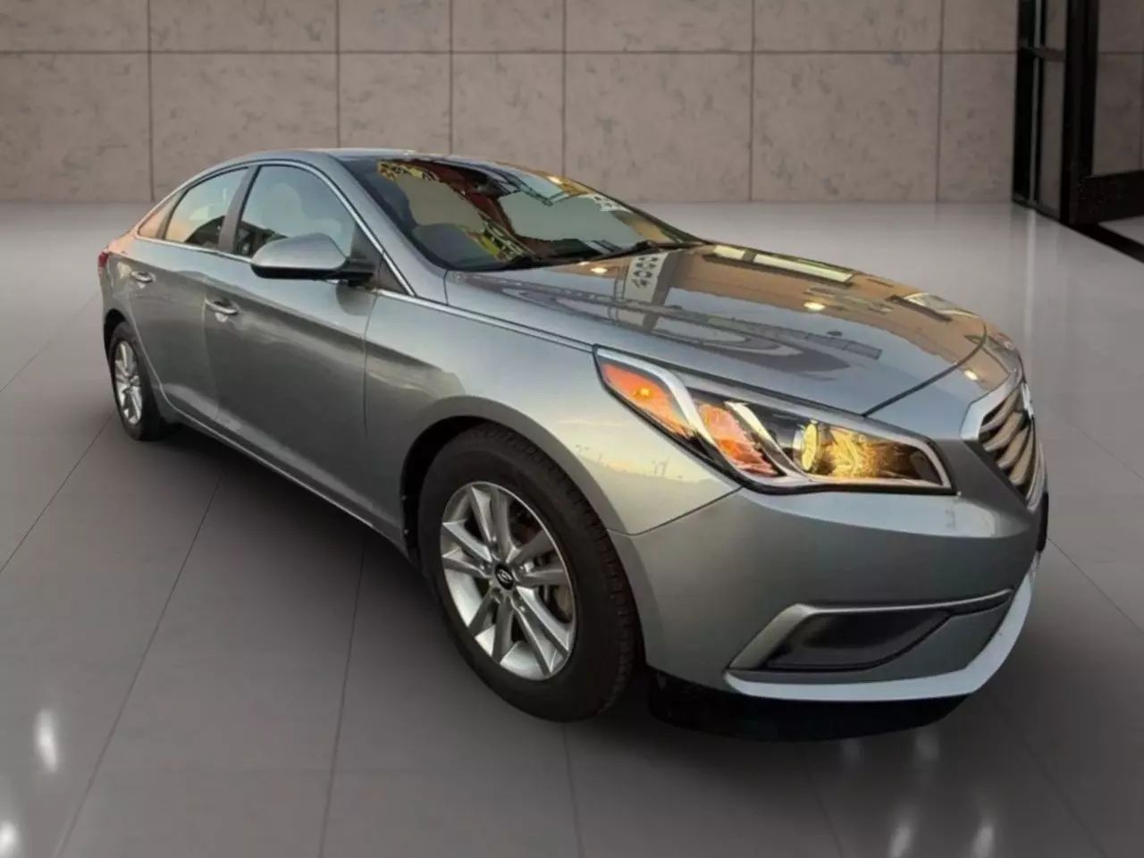 Used 2017 Hyundai Sonata SE with VIN 5NPE24AF7HH457963 for sale in Saint Louis, MO