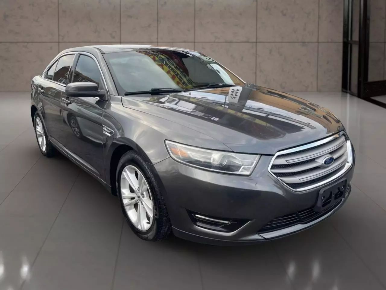 Used 2015 Ford Taurus SEL with VIN 1FAHP2E88FG176082 for sale in Saint Louis, MO