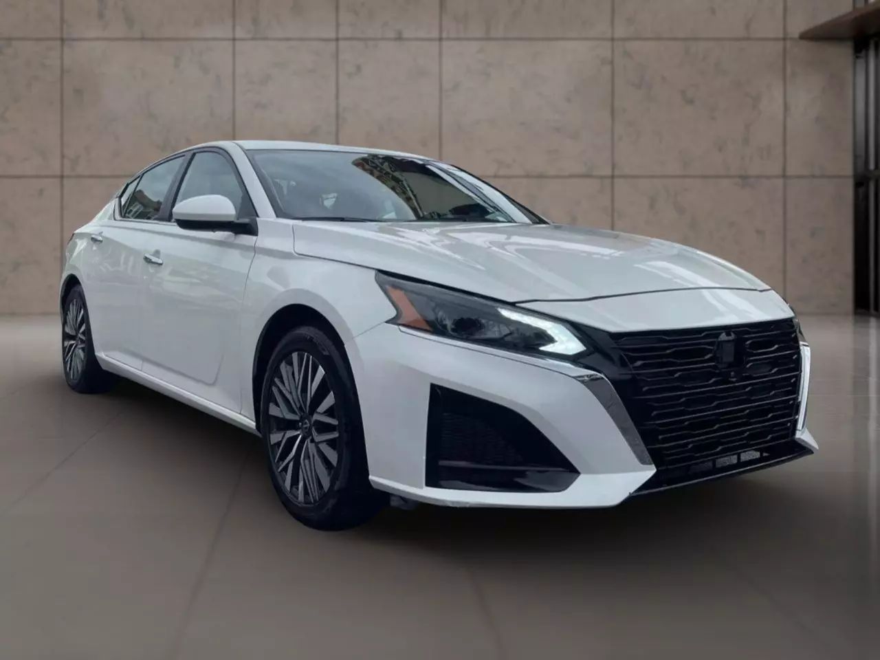 Used 2023 Nissan Altima SV with VIN 1N4BL4DV3PN382346 for sale in Saint Louis, MO