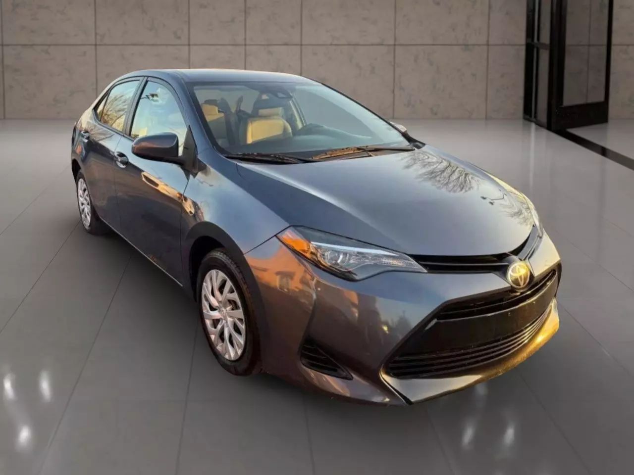 Used 2019 Toyota Corolla LE with VIN 5YFBURHE2KP915510 for sale in Saint Louis, MO
