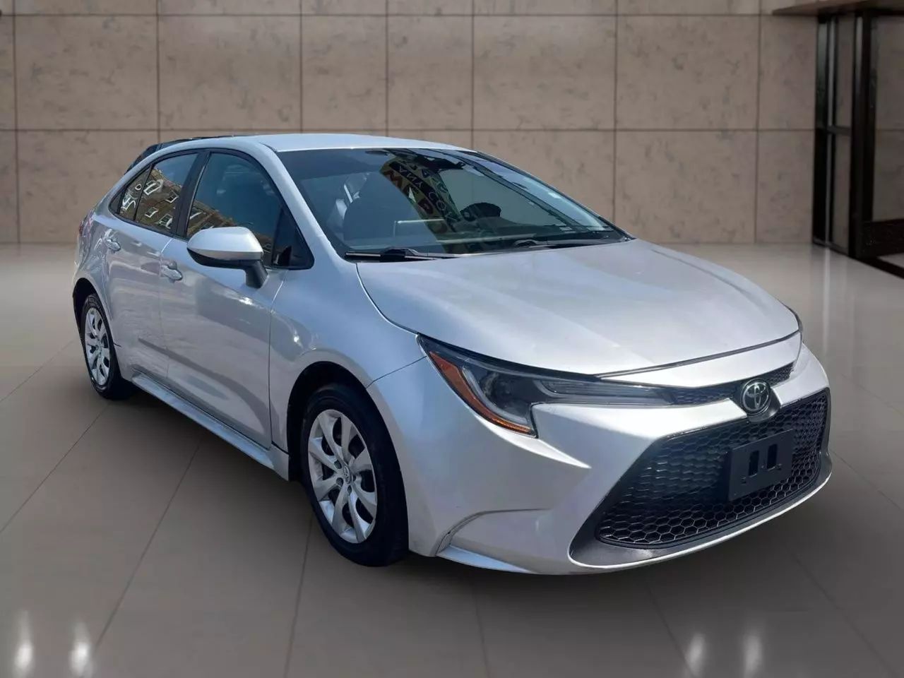 Used 2020 Toyota Corolla LE with VIN 5YFEPRAE2LP093226 for sale in Saint Louis, MO