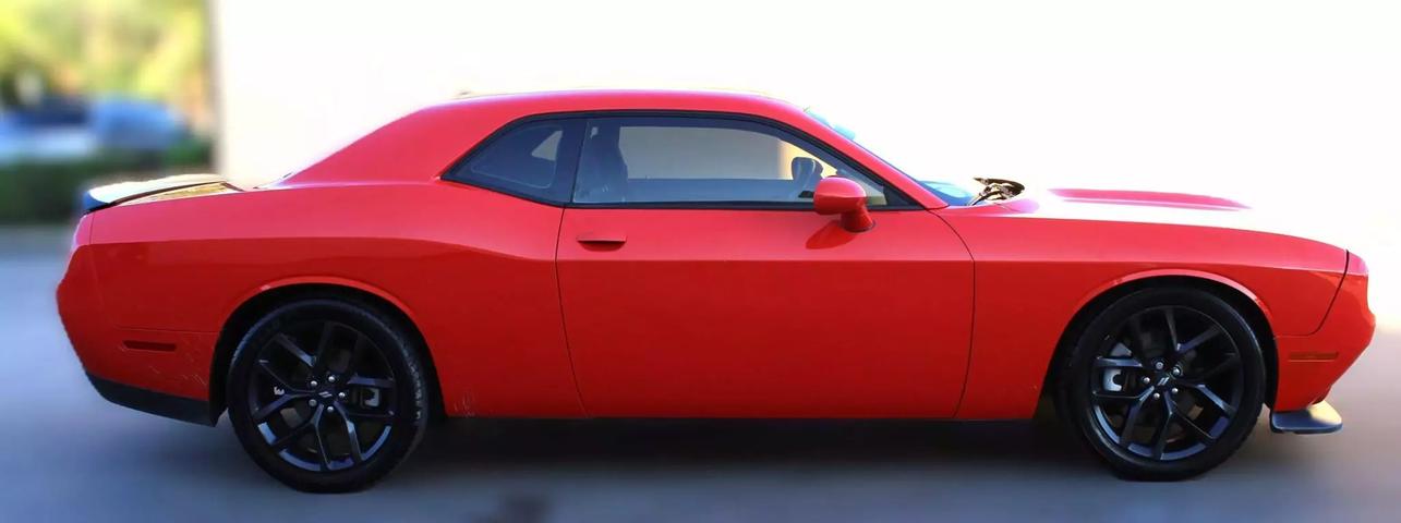 2021 Dodge Challenger GT photo 3