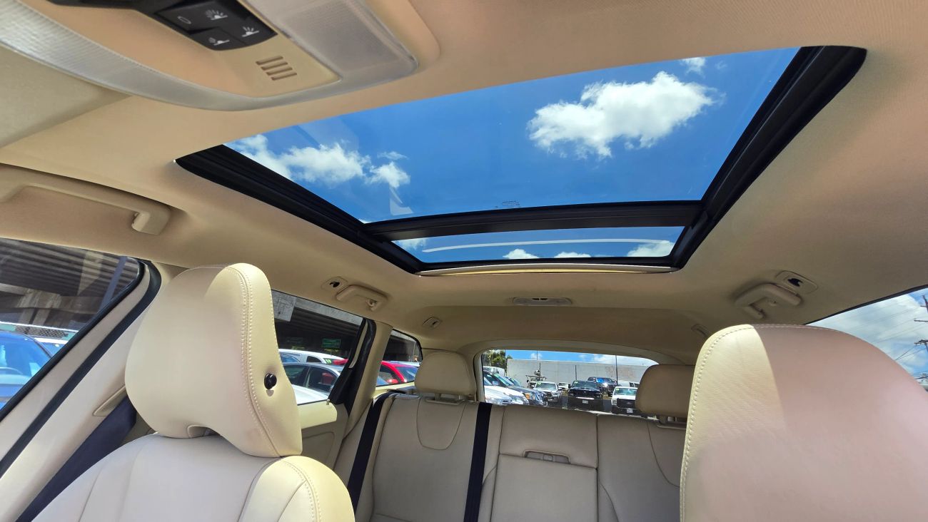 USED 2015 VOLVO XC60 for sale in HONOLULU, HI - CarZing