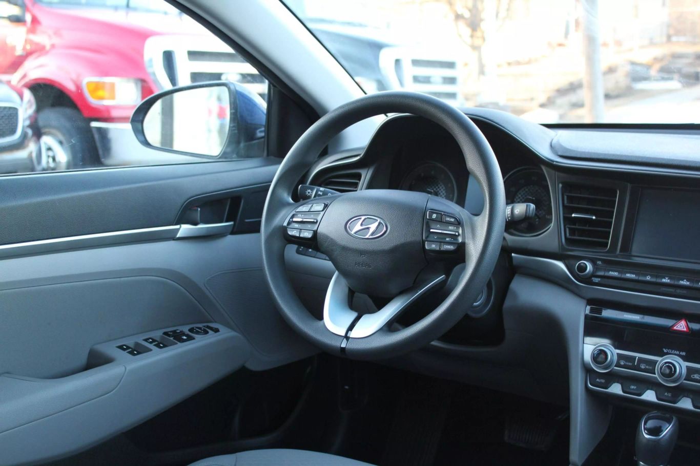 2020 Hyundai Elantra Sel Sedan 4d - Image 16
