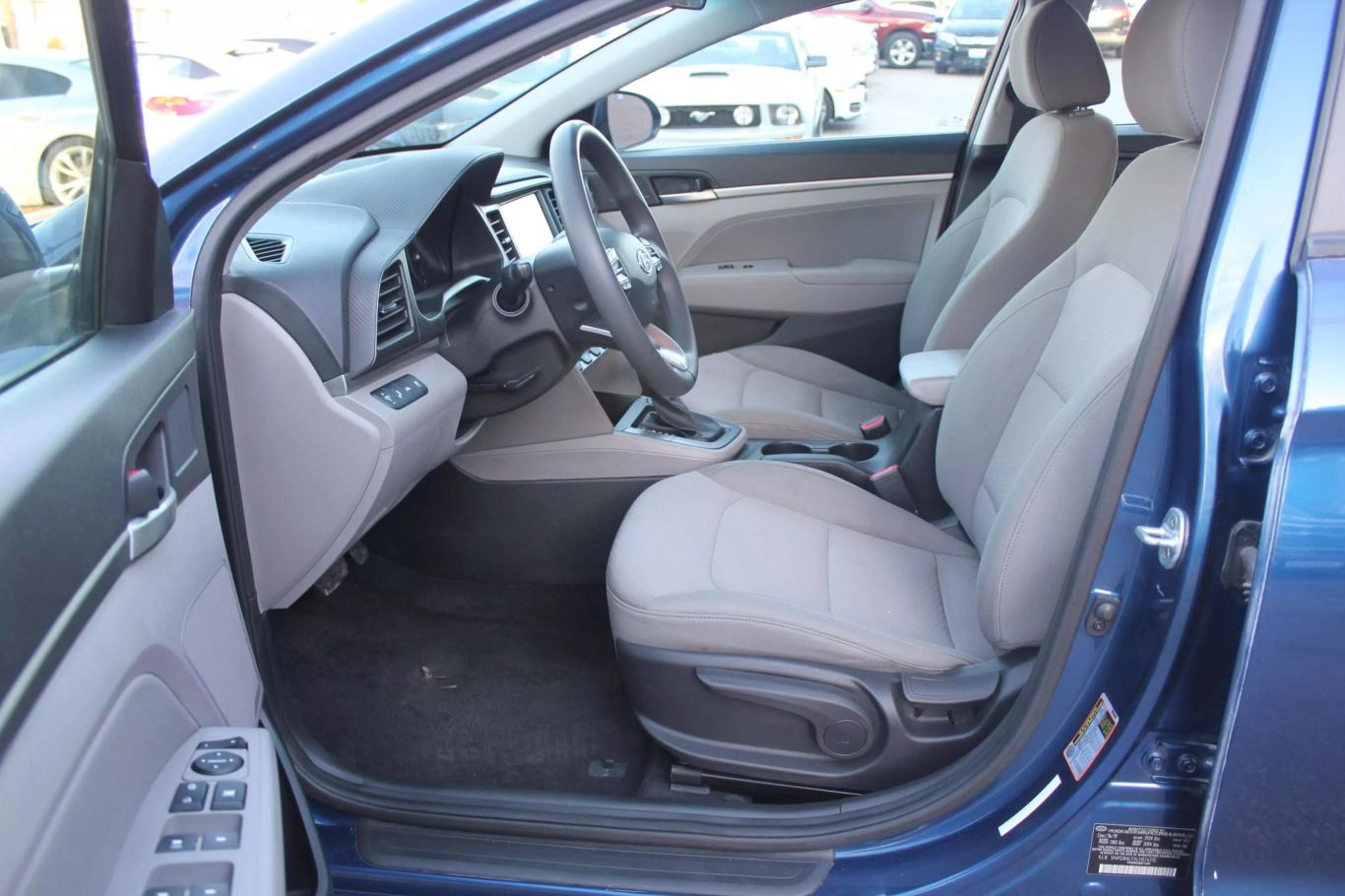 2020 Hyundai Elantra Sel Sedan 4d - Image 10