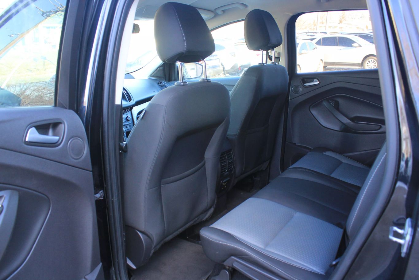 2017 Ford Escape Se Sport Utility 4d - Image 18