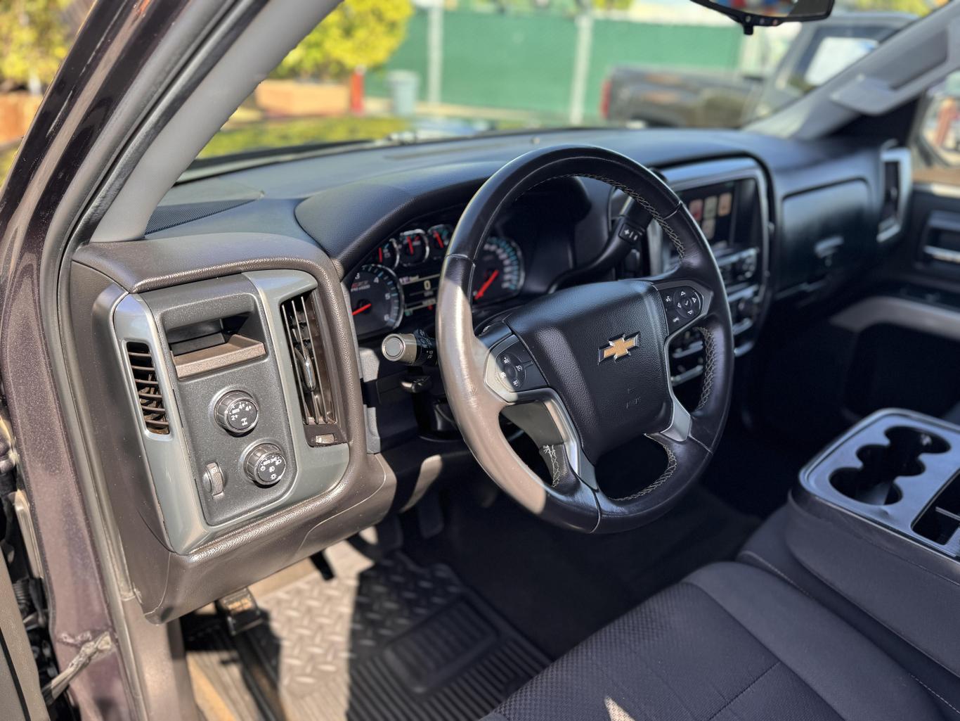 2015 Chevrolet Silverado 1500 LT photo 19