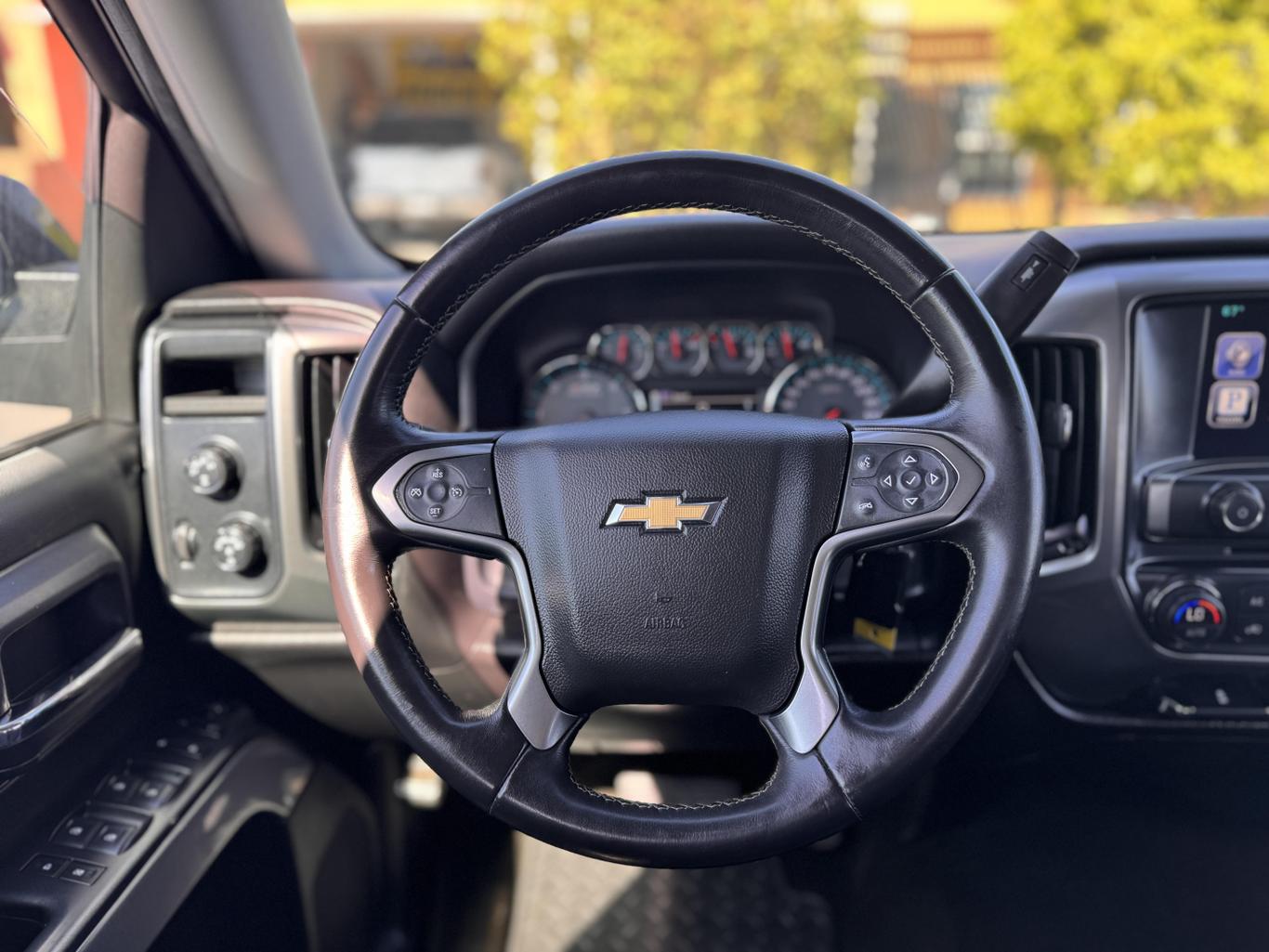 2015 Chevrolet Silverado 1500 LT photo 12