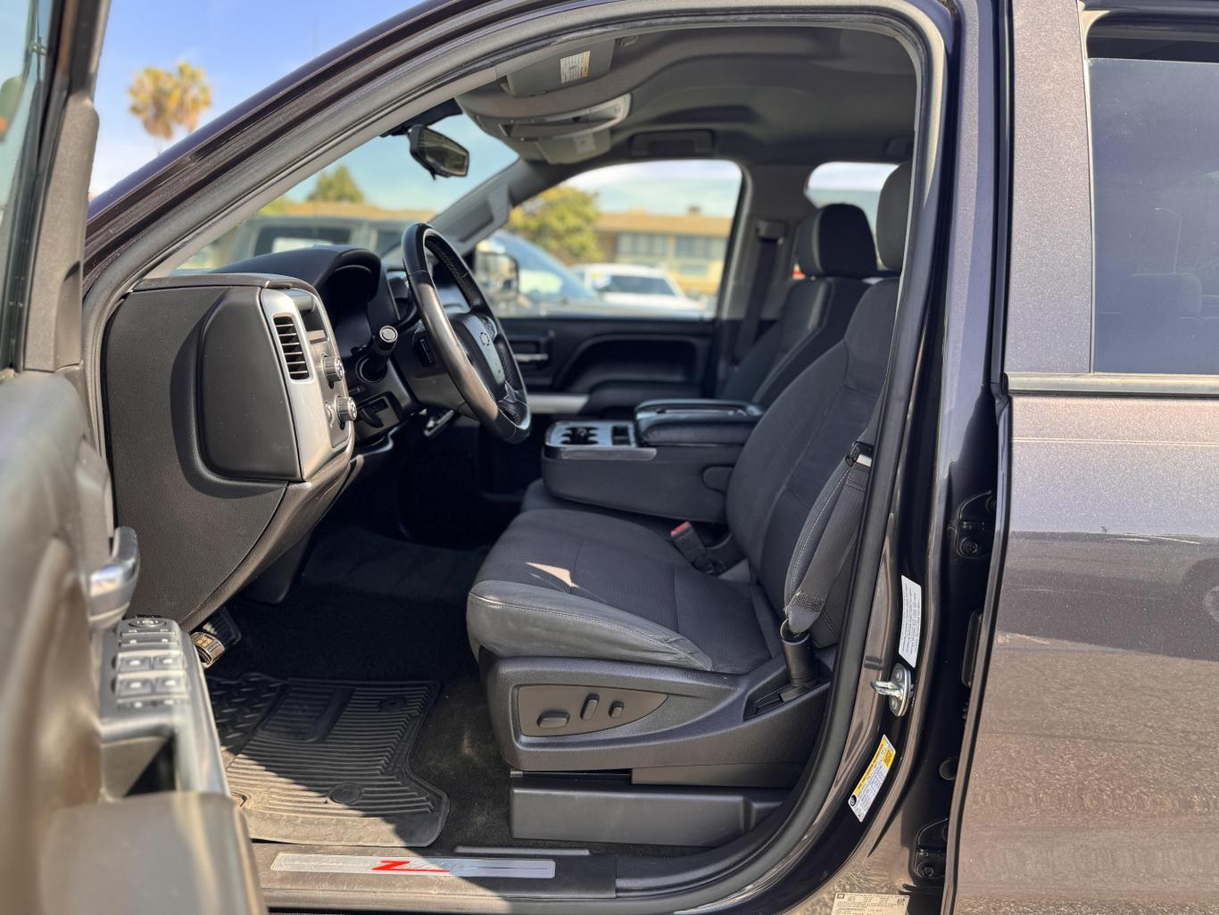 2015 Chevrolet Silverado 1500 LT photo 16