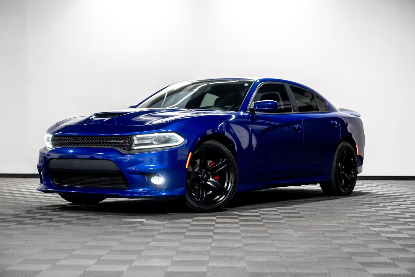 Used 2019 Dodge Charger GT with VIN 2C3CDXHG6KH736083 for sale in Tempe, AZ