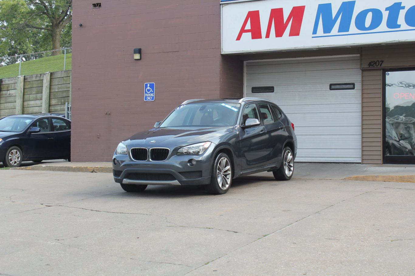 2013 Bmw X1 Xdrive28i Sport Utility 4d - Image 3
