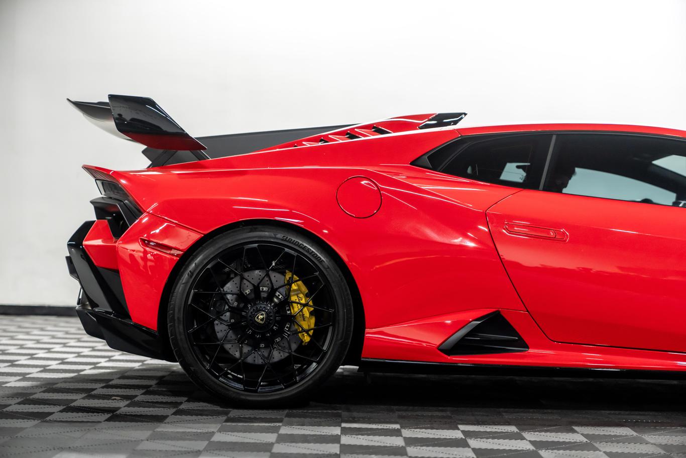 2022 Lamborghini Huracan STO photo 25