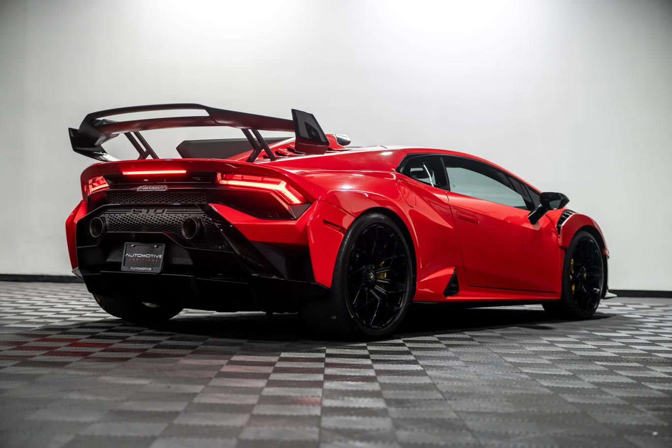 2022 Lamborghini Huracan STO photo 9