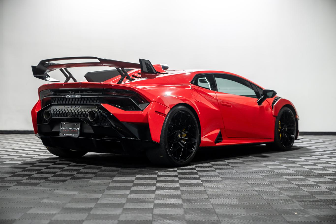 2022 Lamborghini Huracan STO photo 33