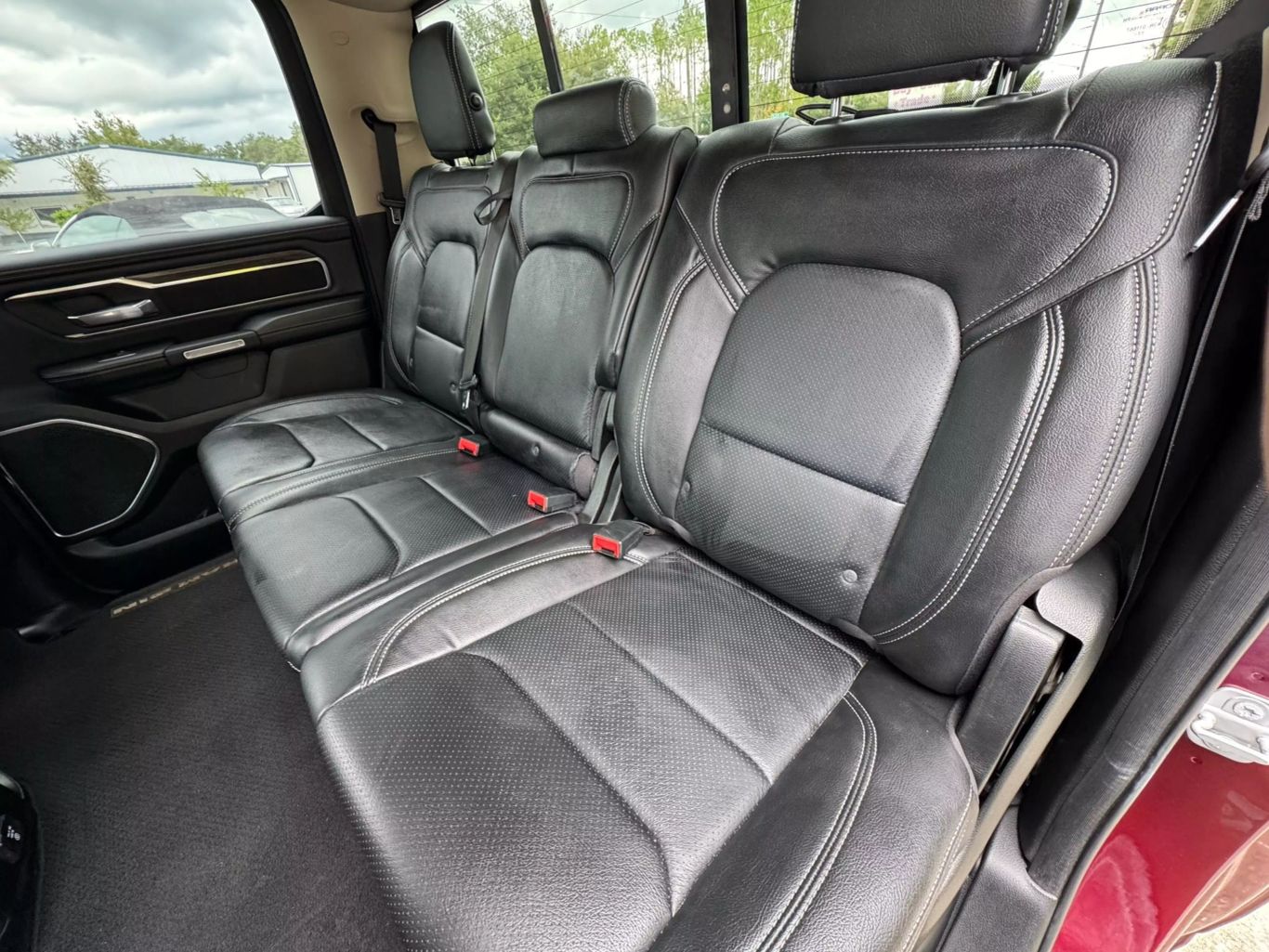 2019 RAM RAM 1500 PICKUP V8 5.7L GASOLINE CREW CAB LARAMIE 5.7L V8