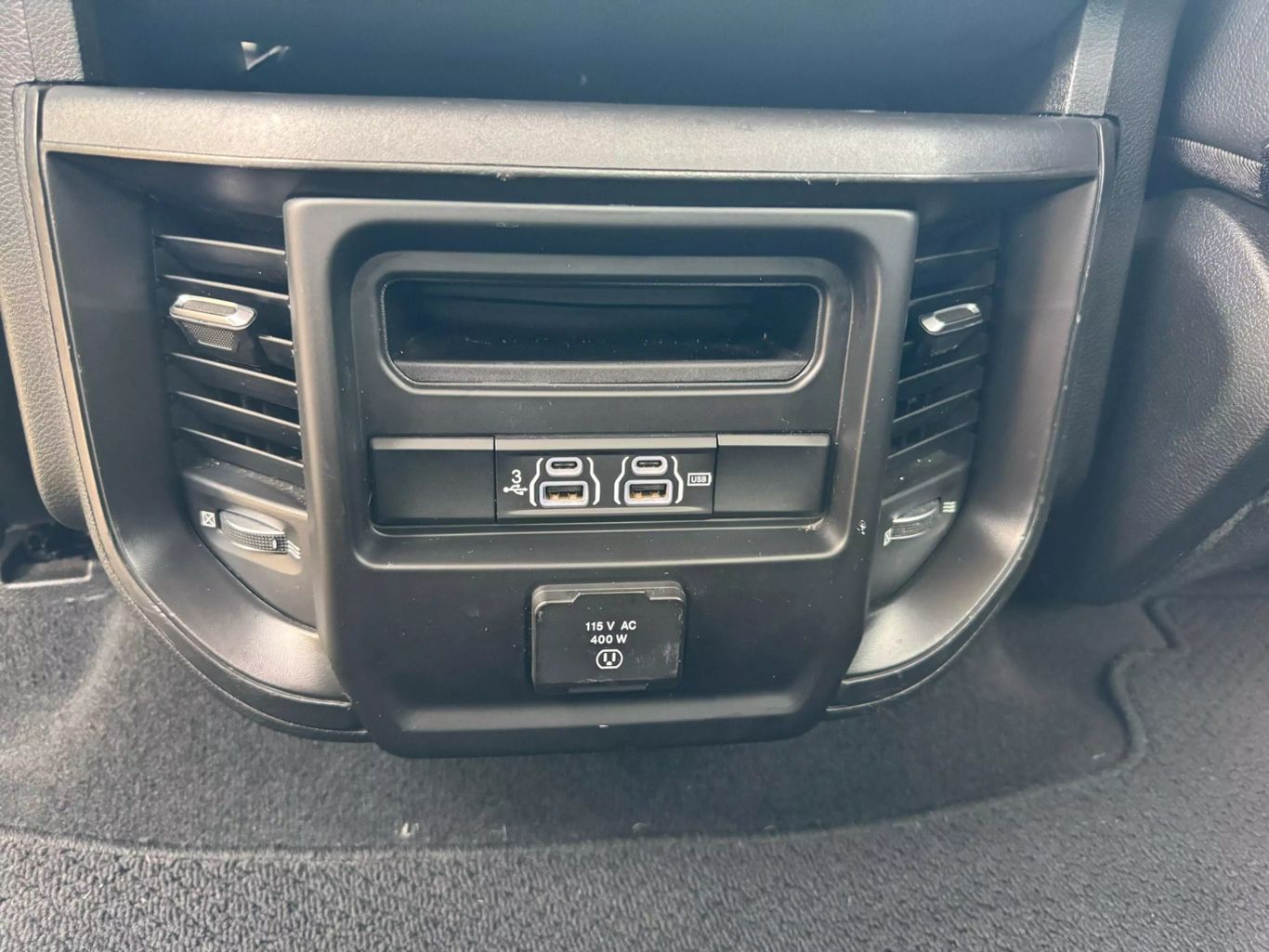 2019 RAM RAM 1500 PICKUP V8 5.7L GASOLINE CREW CAB LARAMIE 5.7L V8
