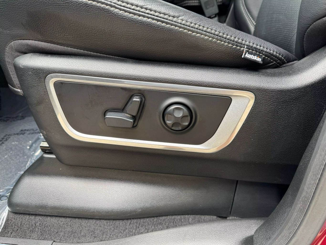 2019 RAM RAM 1500 PICKUP V8 5.7L GASOLINE CREW CAB LARAMIE 5.7L V8