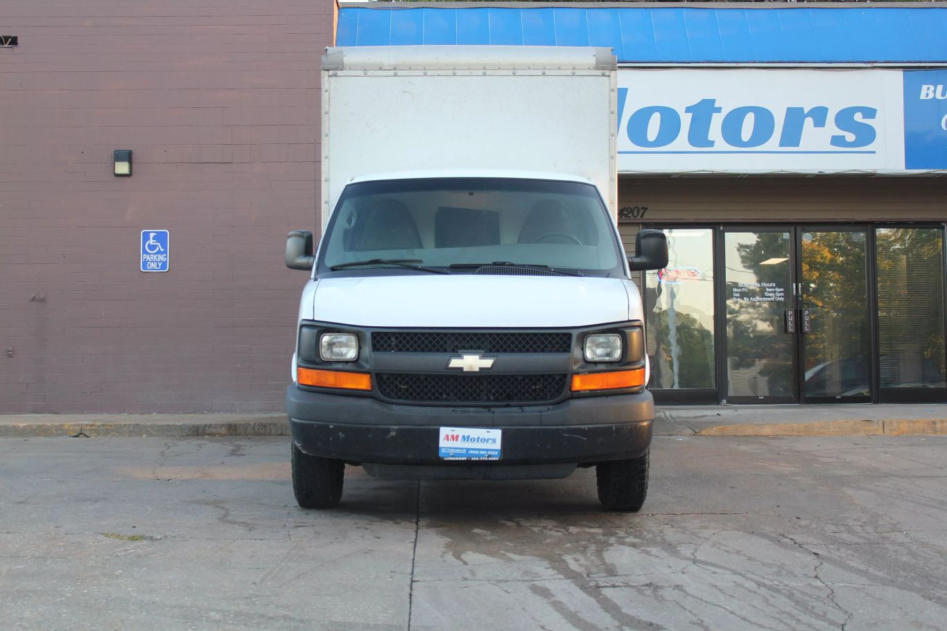 2014 Chevrolet Express Commercial Cutaway Cutaway Van 2d - Image 2