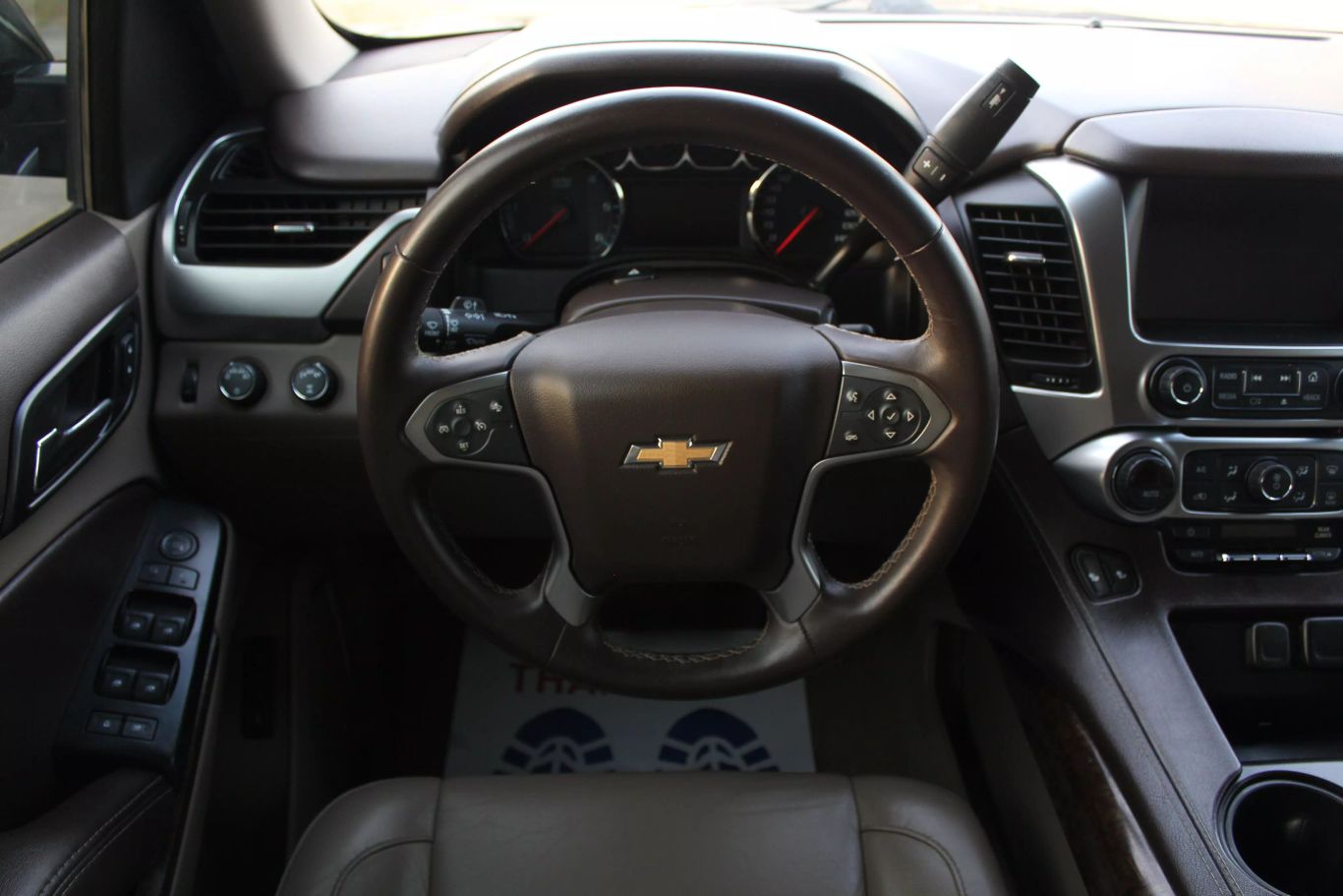 2017 Chevrolet Suburban Lt Sport Utility 4d - Image 11