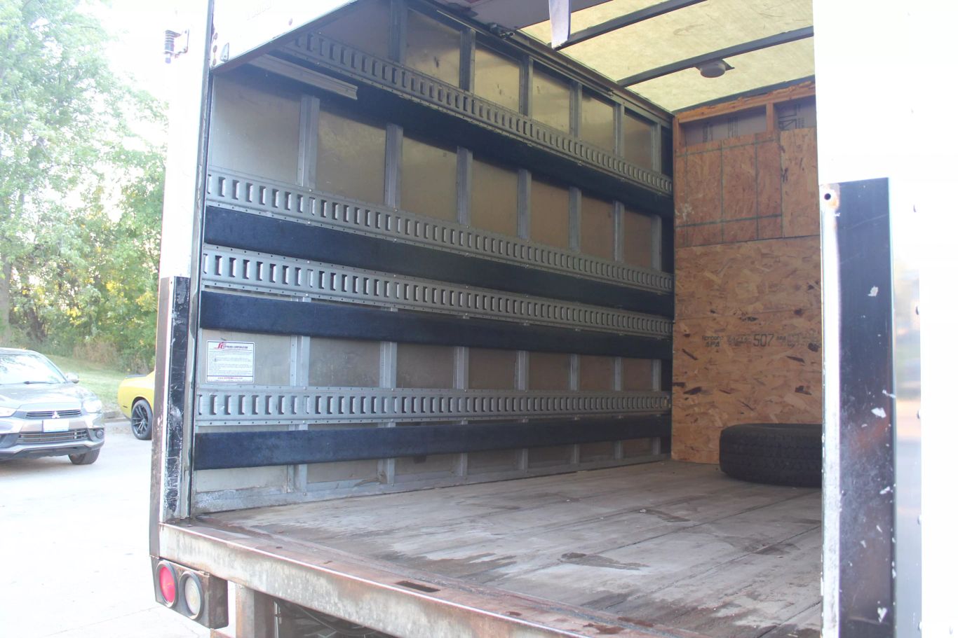 2014 Chevrolet Express Commercial Cutaway Cutaway Van 2d - Image 26