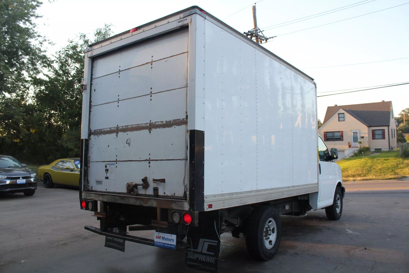 2014 Chevrolet Express Commercial Cutaway Cutaway Van 2d - Image 10
